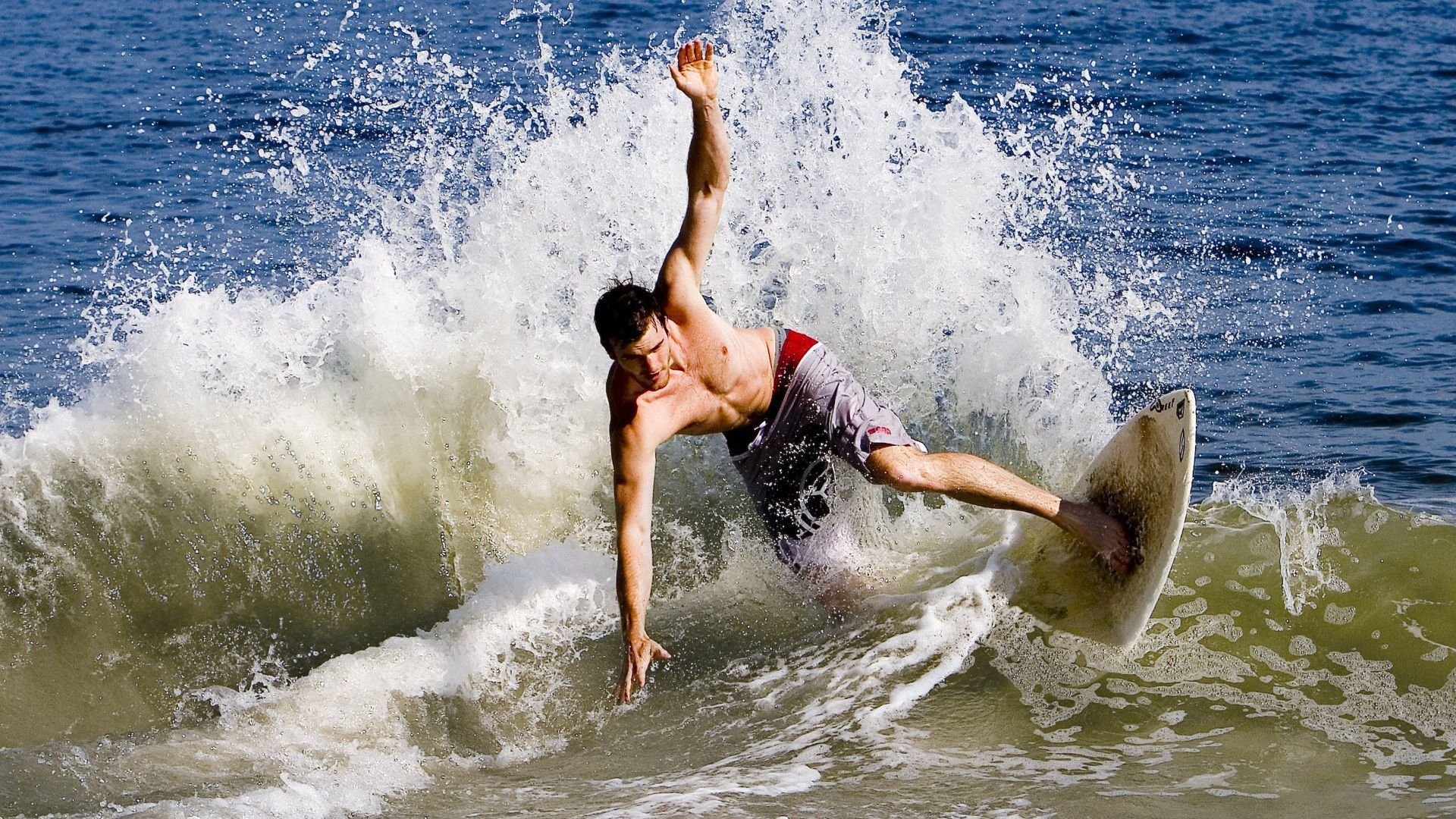 全球各地举办庆祝足球日活动,促进不同国家文化交流,世界足球日宣传语