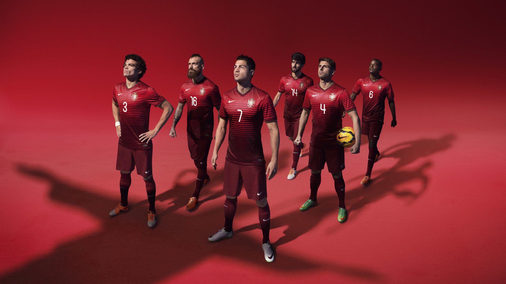 爱游戏app下载-穆里尼奥与球迷互动化解误会，穆里尼奥踢球经历